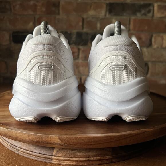 Brooks Ghost Max 2 Women’s 9 Wide Max Cushion White Road Running Shoes Sneakers - Picture 8 of 16